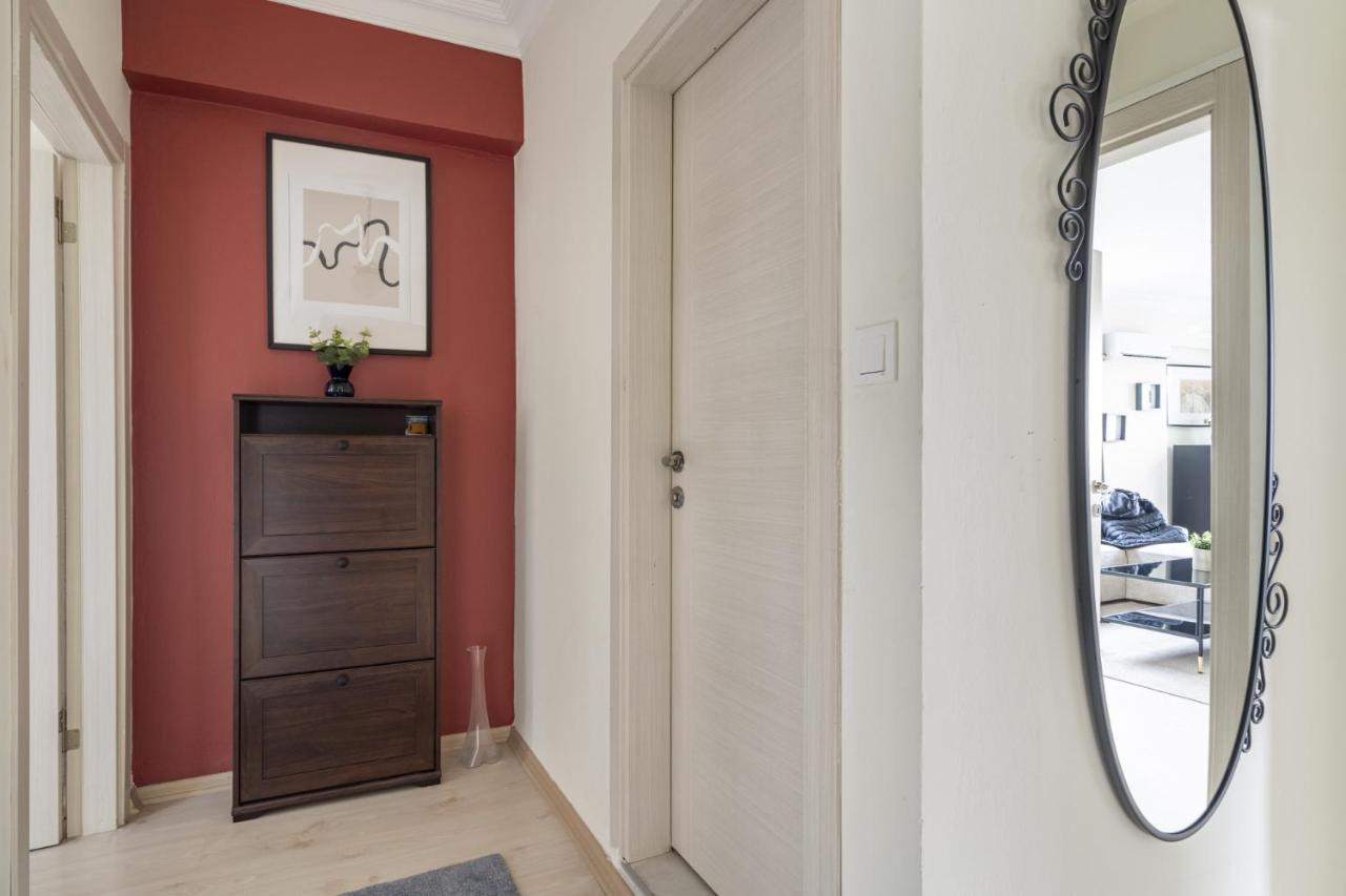 Modern Flat With Balcony On Bagdat Street Apartment Istanbul Exterior foto